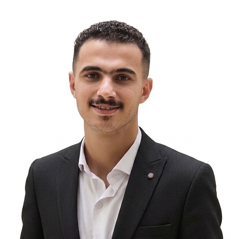 الأستاذ حسين محمد حسن