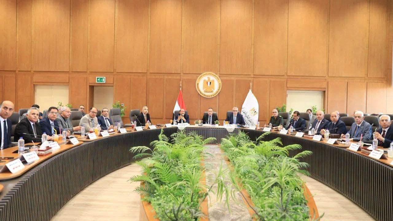 الأستاذ الدكتور/ عاطف علم الدين يشارك في اجتماع مجلس الجامعات الأهلية.. والتأكيد على تعزيز الشراكات الدولية والتميز الأكاديمي