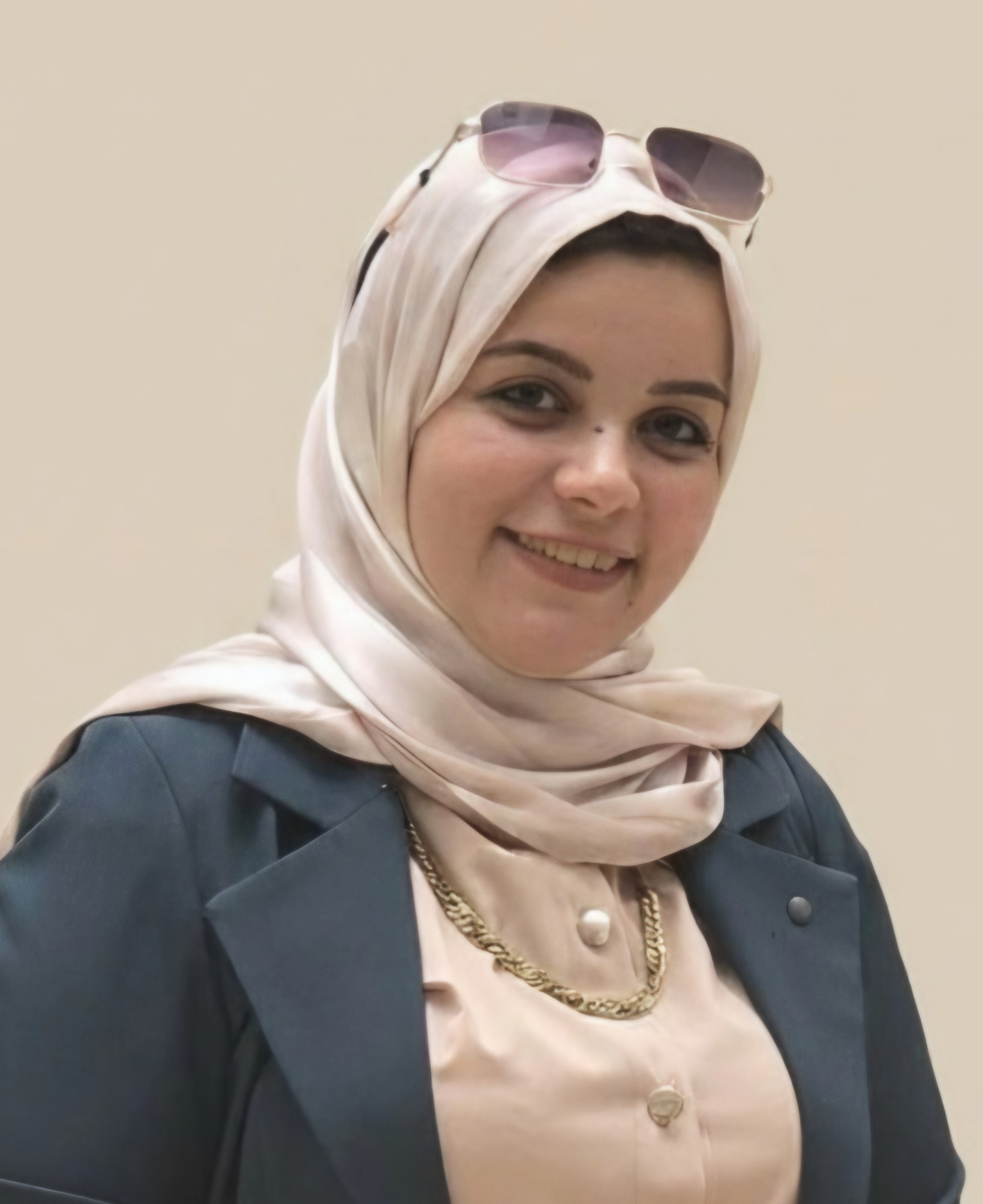 الأستاذة رنا صالح